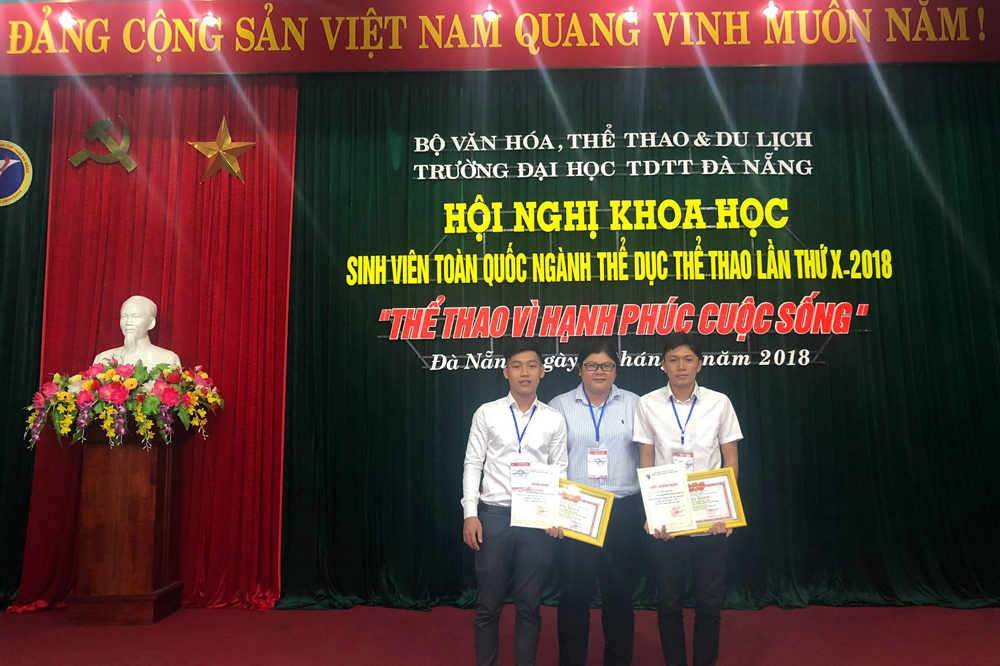 Sinh viên game bài đổi thưởng qua ngân hàng uy tín ufoinfo
 tại Hội nghị khoa học sinh viên Ngành thể dục thể thao toàn quốc Lần X (2018)